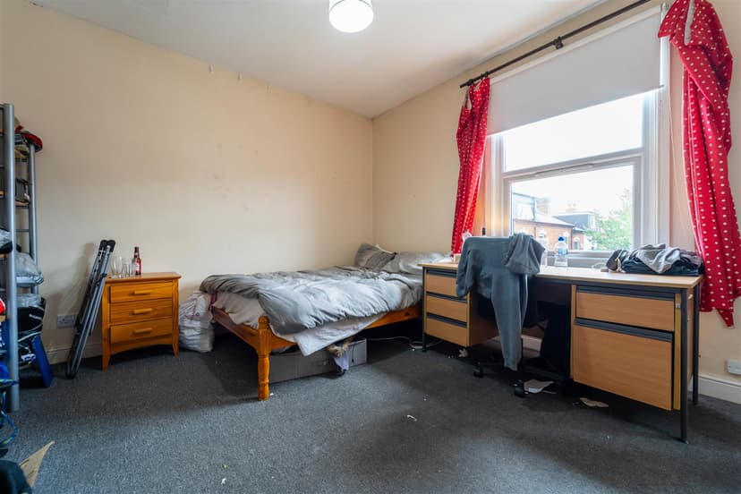 56, Hubert Road - Image 17