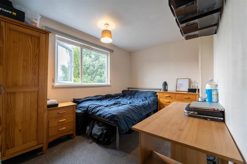 56, Hubert Road - Image 9