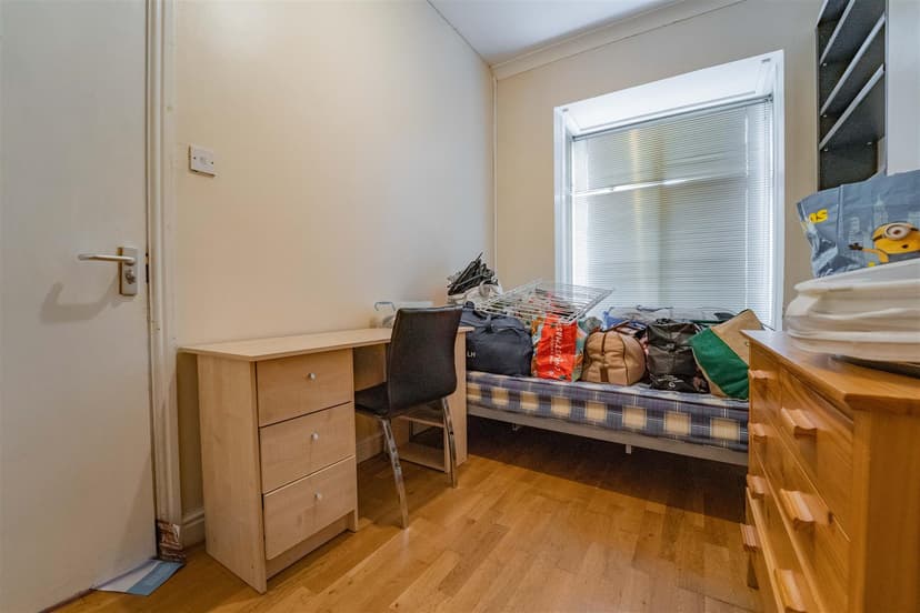 56, Hubert Road - Image 7