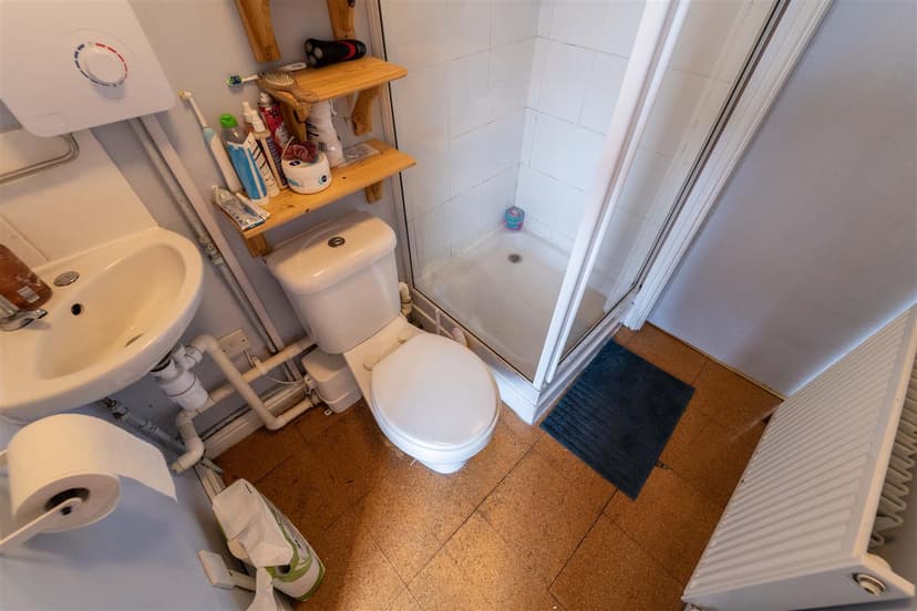 56, Hubert Road - Image 5