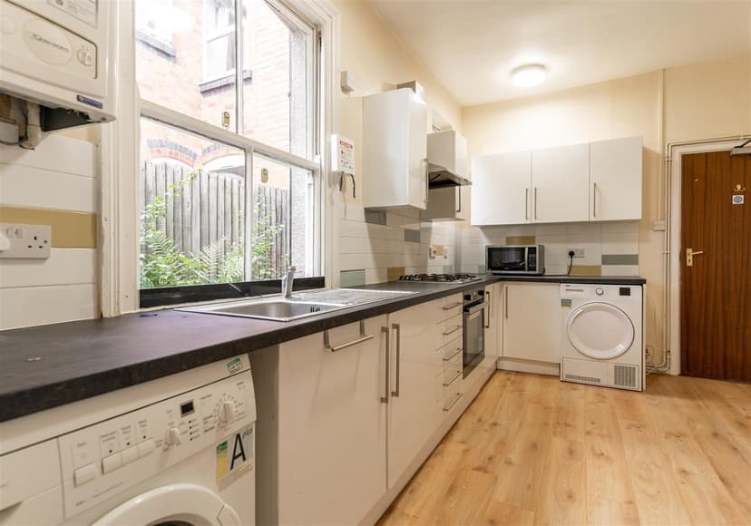 18, Bournbrook Road - Image 21