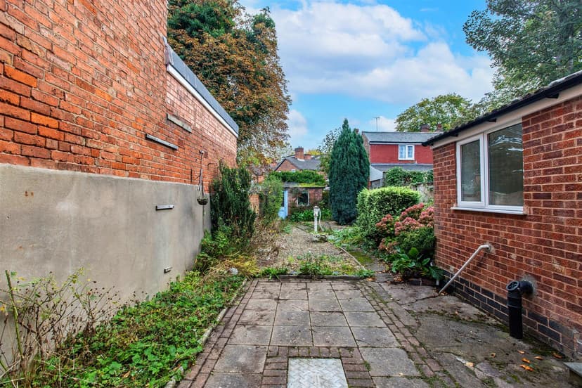 576, Pershore Road - Image 9