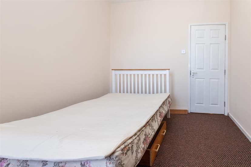 576, Pershore Road - Image 5