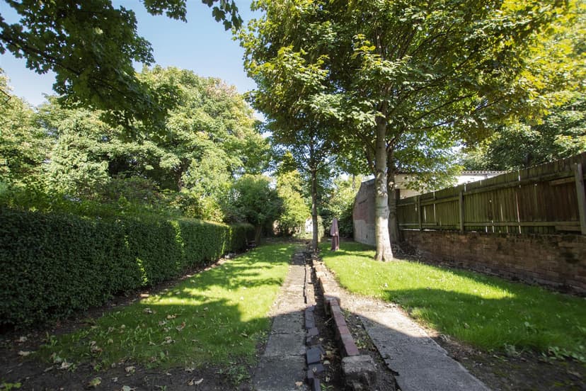 215, Heeley Road - Image 1