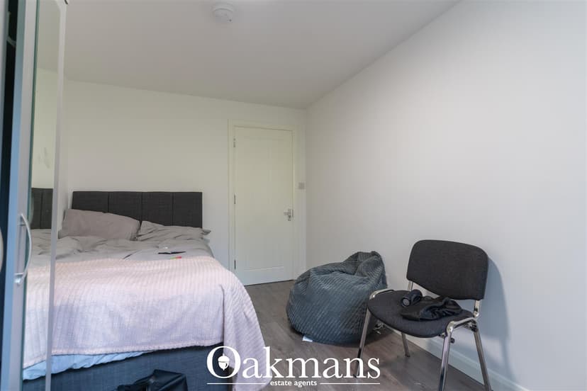 40, Roman Way - Image 9