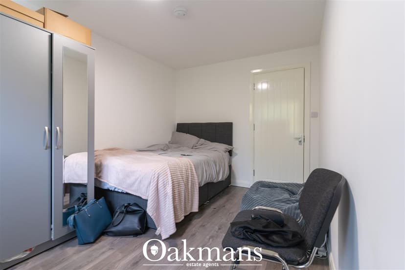 40, Roman Way - Image 8