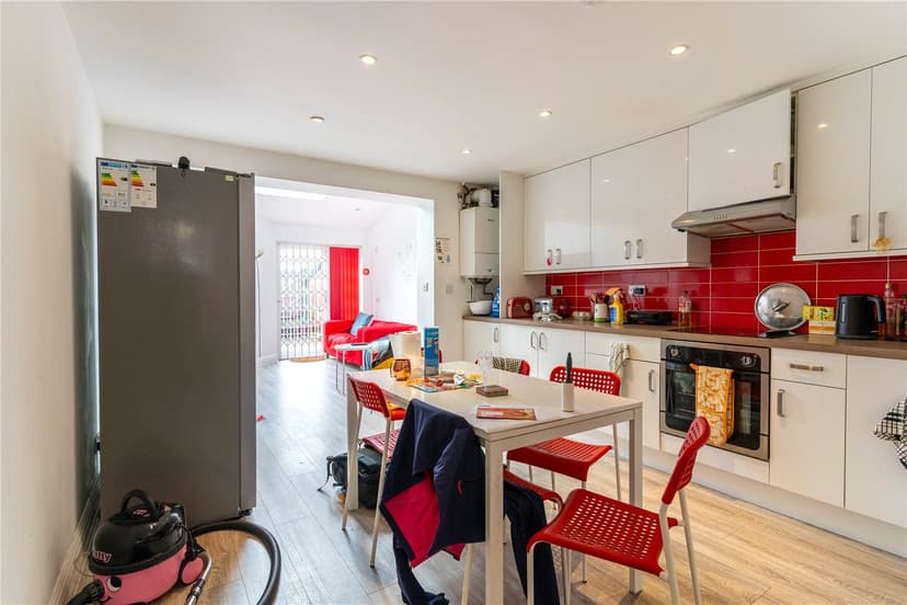 1, Exeter Road - Image 14