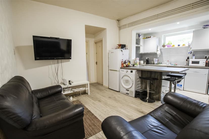 10, Lime Avenue Dawlish Road - Image 10