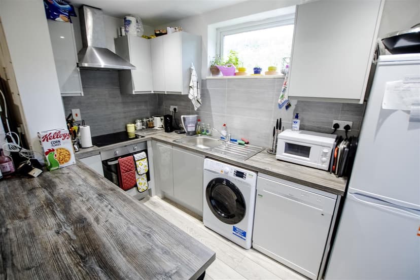 10, Lime Avenue Dawlish Road - Image 7