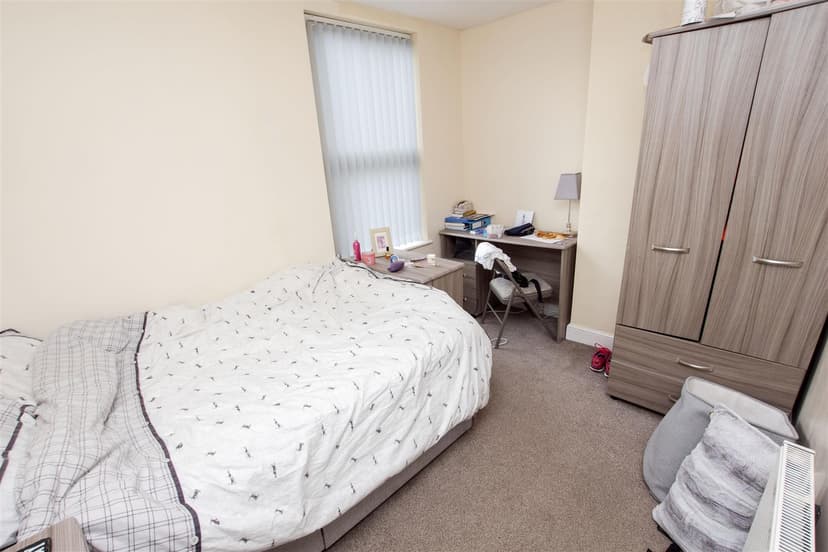 212, Hubert Road - Image 6