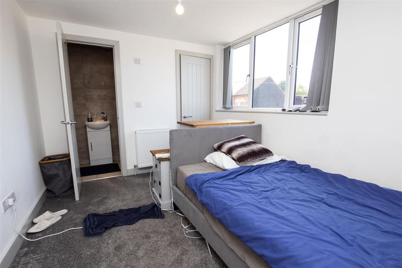 98, Raddlebarn Road - Image 10