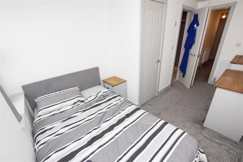 98, Raddlebarn Road - Image 8