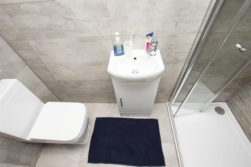 98, Raddlebarn Road - Image 3