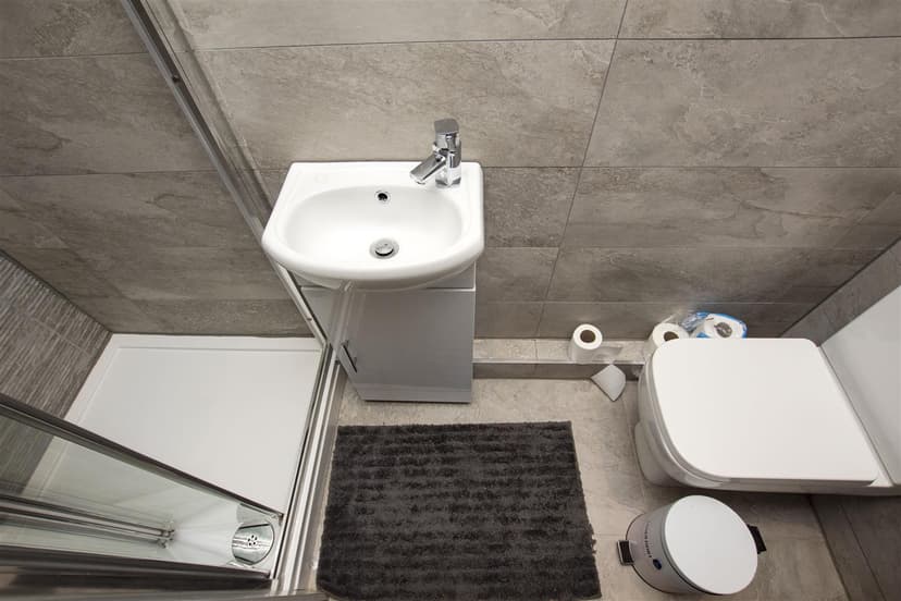 98, Raddlebarn Road - Image 1