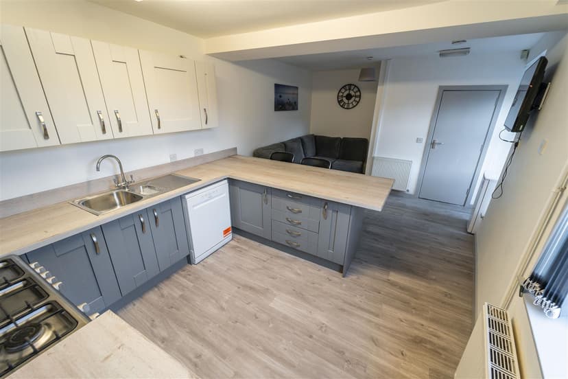 8, Dartmouth Road - Image 24