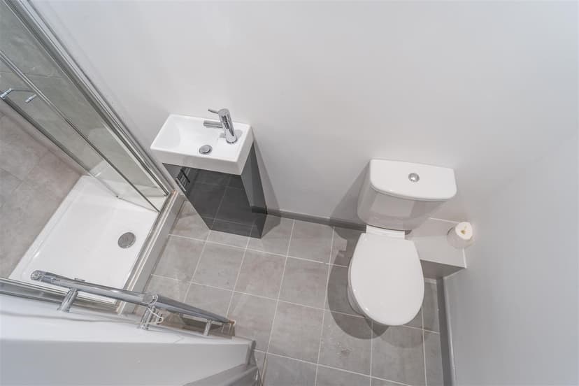 8, Dartmouth Road - Image 10