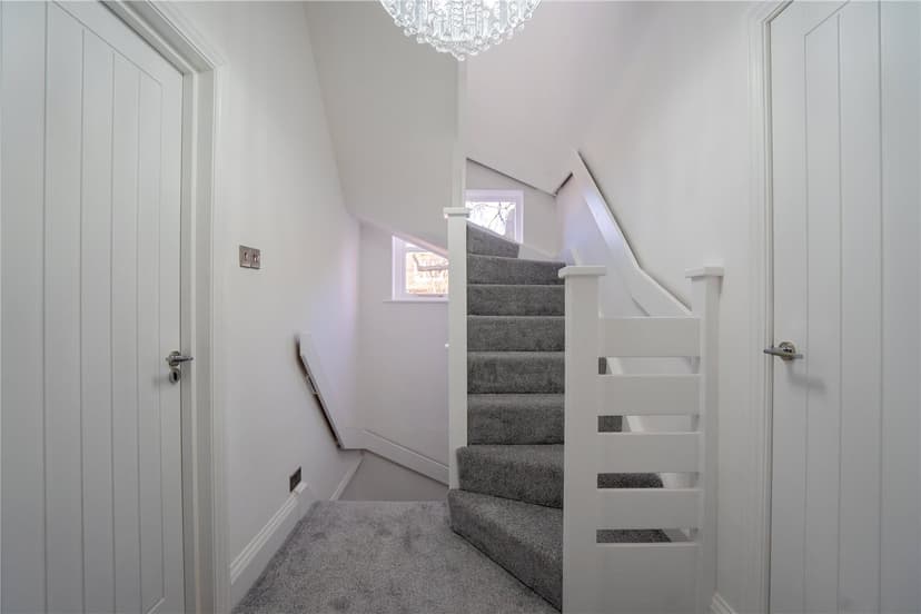 9b, St. Johns Road - Image 13