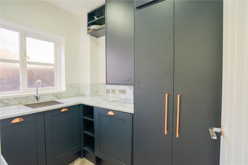 9b, St. Johns Road - Image 11