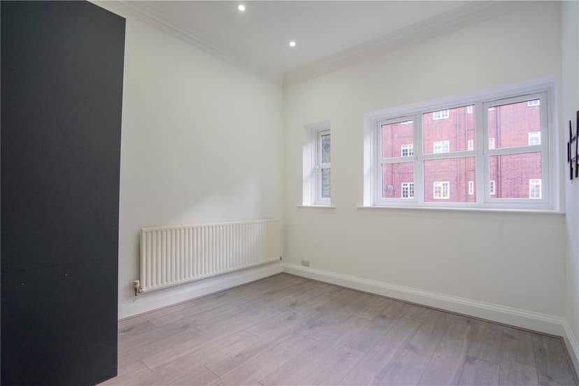 9b, St. Johns Road - Image 3