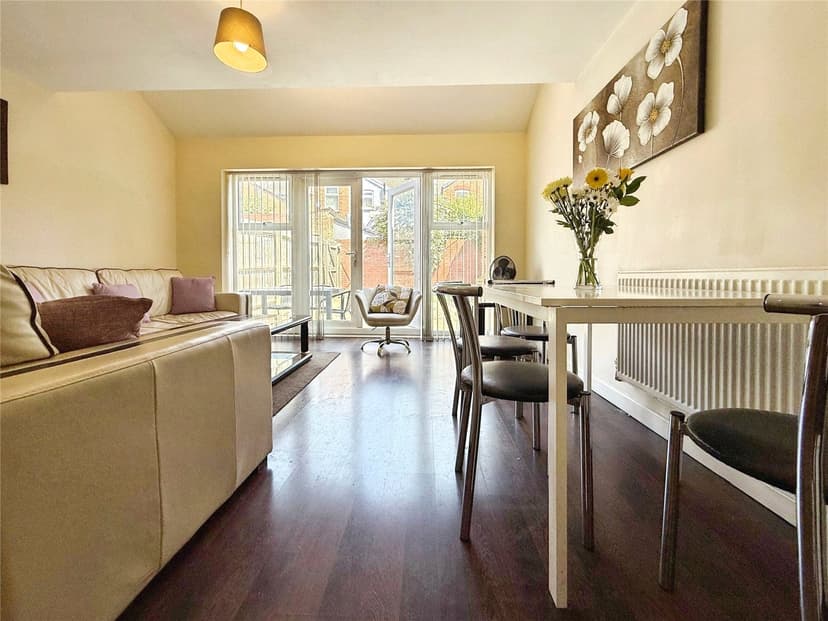 68, Eastleigh Road - Image 11