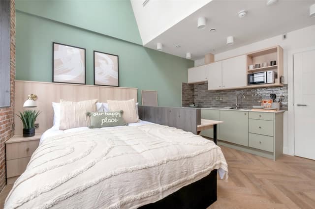 Button Factory - Premium, Millstone Lane - Image 6