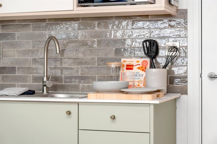 Button Factory - Premium, Millstone Lane - Image 3