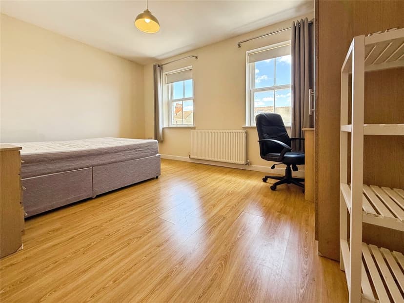 86, Eastleigh Road - Image 12