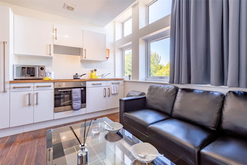 3 Bed En Suite Cluster, Hops House, Burns Street - Image 5