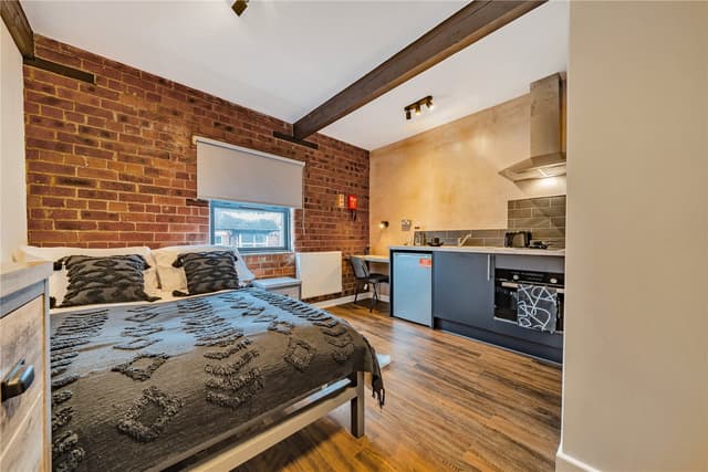 Bronze Studio, College Mews, LN1, College Mews - Image 5