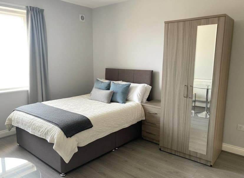 College Road - Image 2