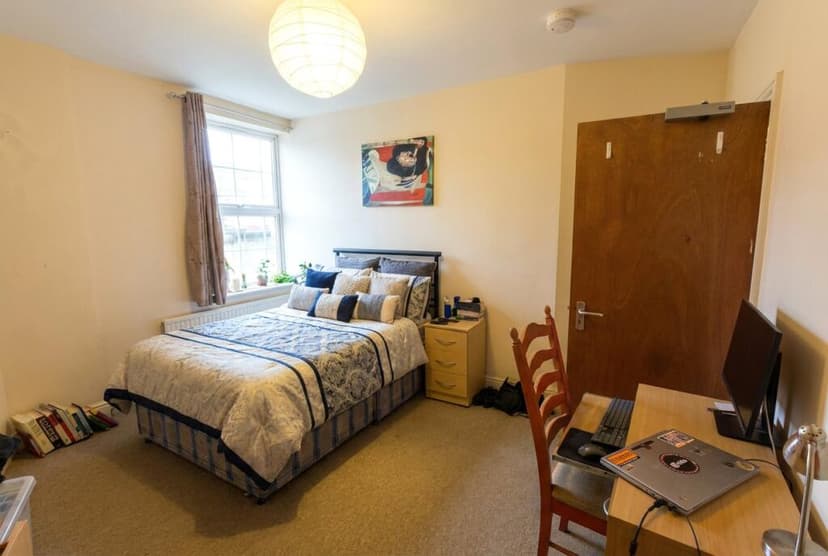 Floor 3 Byron Place - Image 4