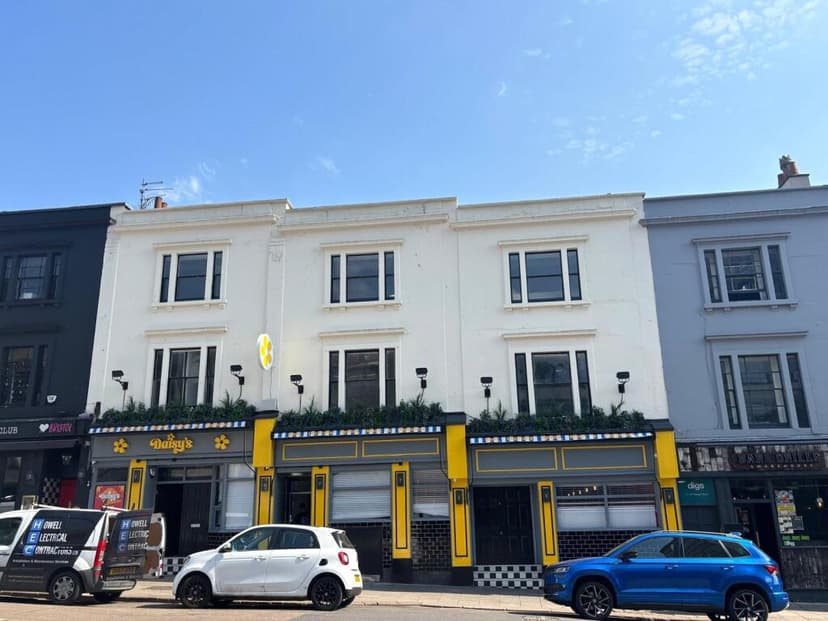 Clifton Lofts Apartments - Image 3