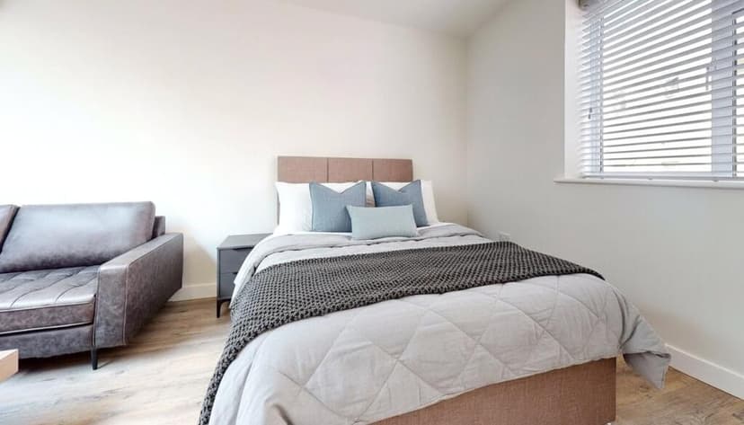 Clifton Lofts Apartments - Image 2