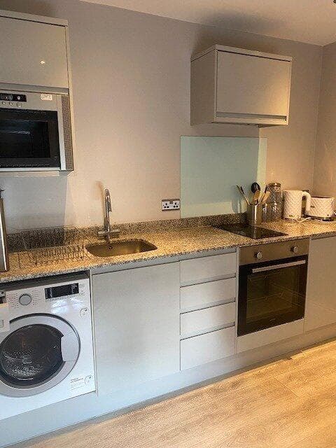 Meridian Place - Image 2