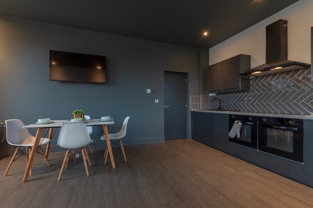 111 Fabian Way, The Vale Of Neath - Image 2