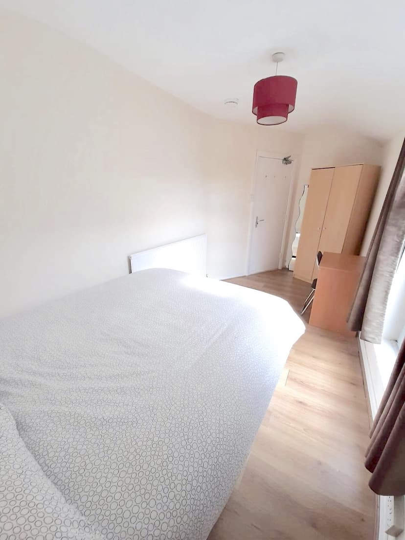 127 St Helens Avenue - Image 7