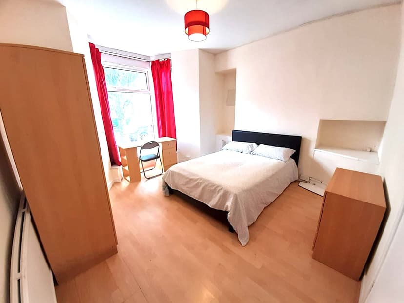 127 St Helens Avenue - Image 17