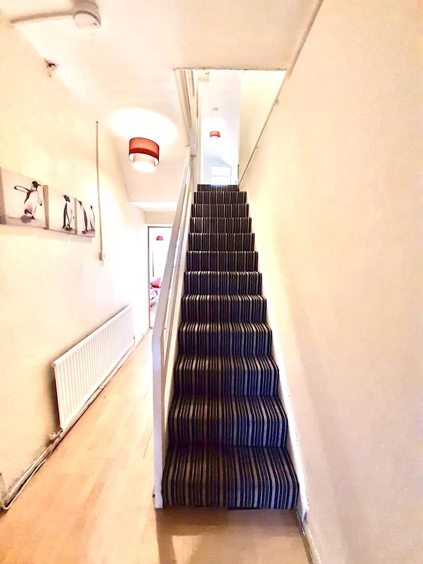 127 St Helens Avenue - Image 15