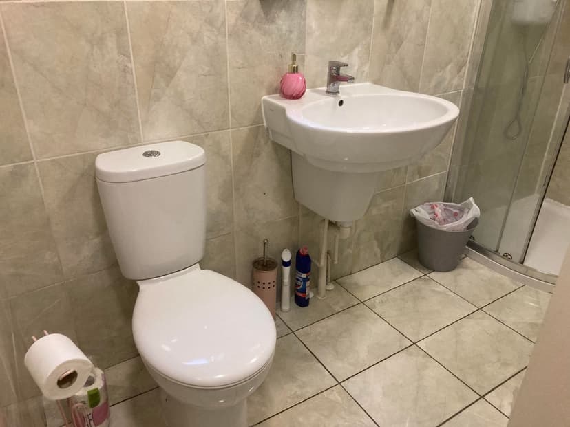 143 King Edwards Road - Image 4