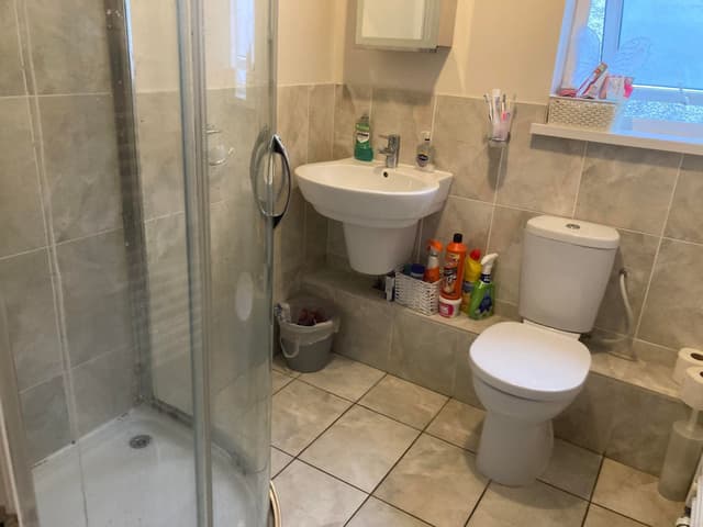 143 King Edwards Road - Image 9