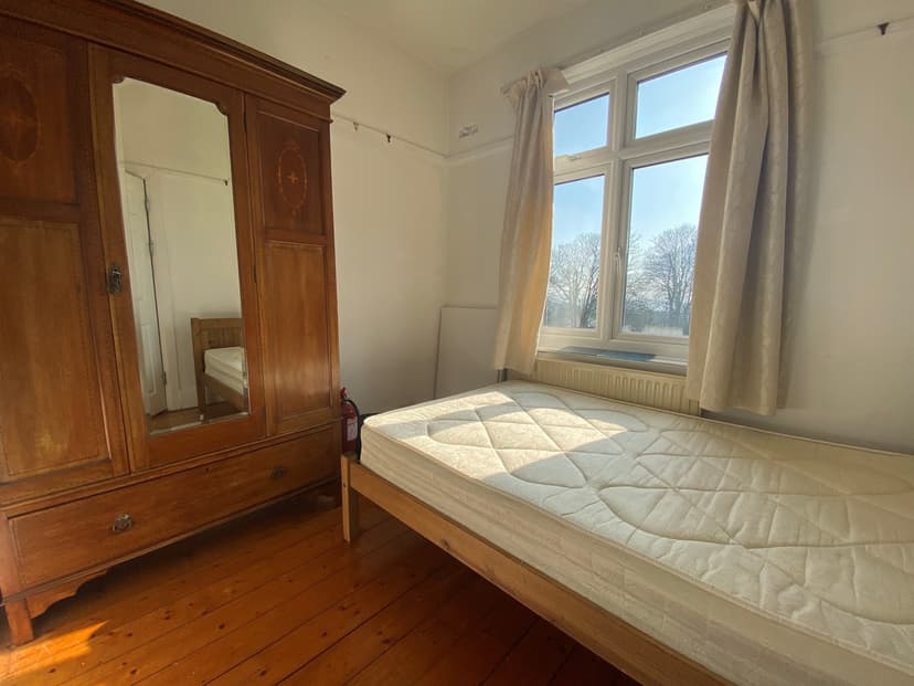 27 Parc Wern Road - Image 5