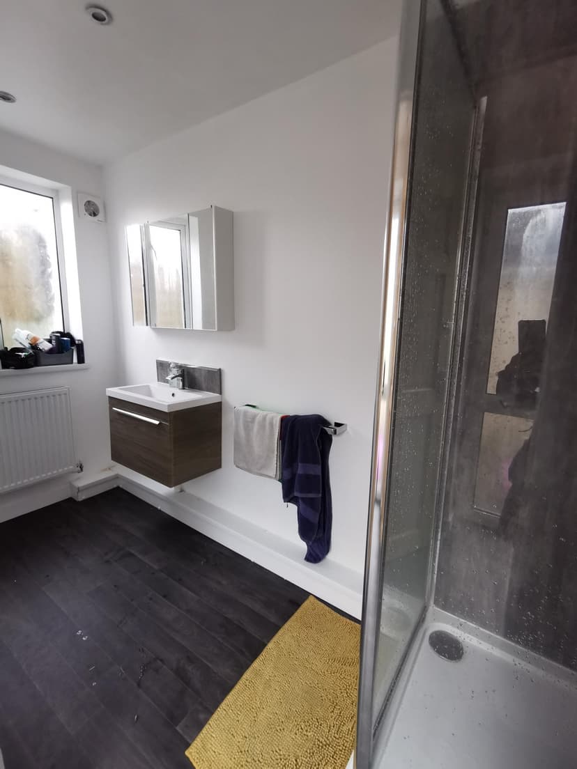 36 Crymlyn Street - Image 5