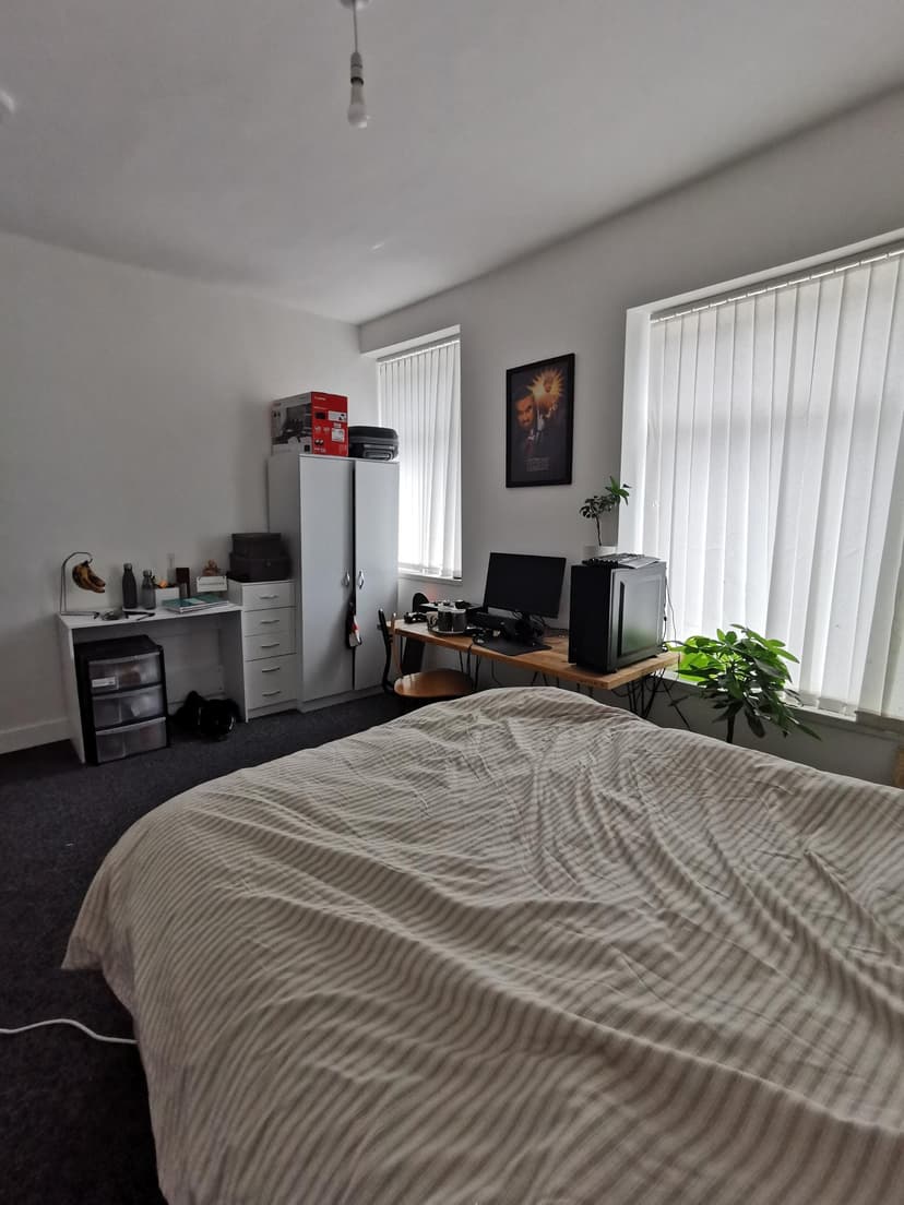 36 Crymlyn Street - Image 8