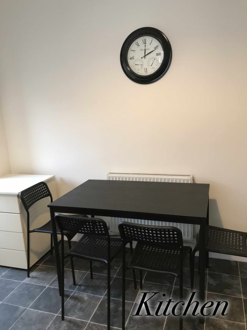 188 Port Tennant Road - Image 3