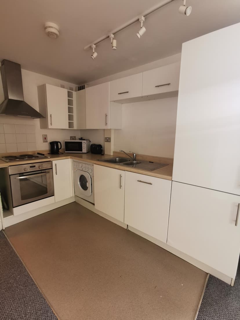 11 St Helens Road - Image 3