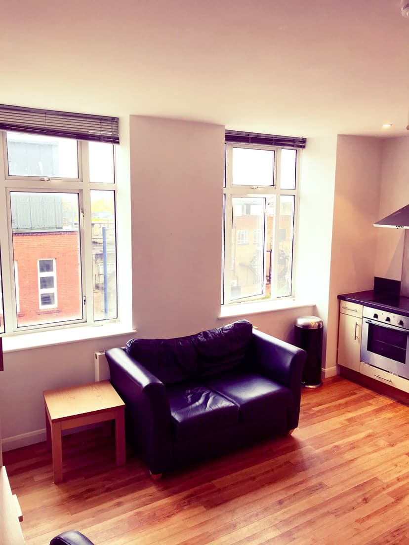 58-60 The Kingsway, Portland House - Image 6