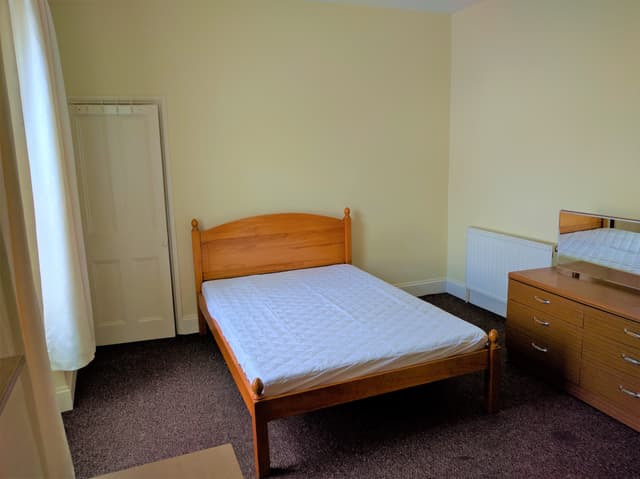 19 George Street - Image 4