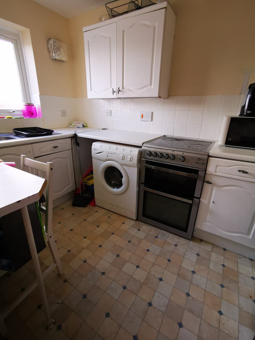 151 Ambassador House - Image 6