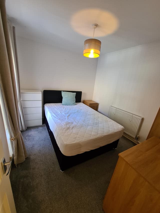 414 Carmarthen Road - Image 5