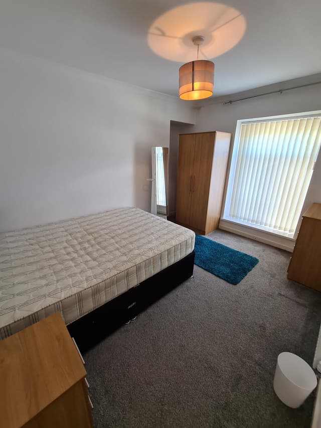 414 Carmarthen Road - Image 6